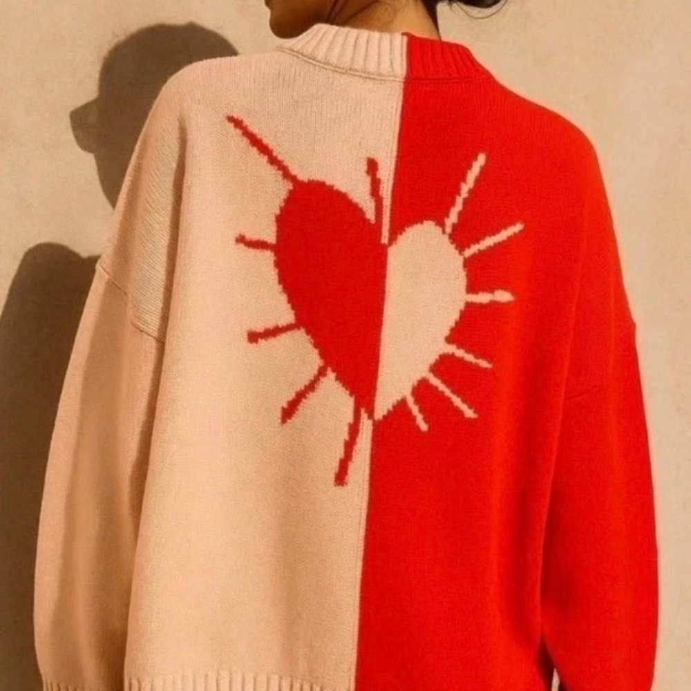 XO Kerri Rosenthal Heart V Neck colorblock Sweater in red & pink blush